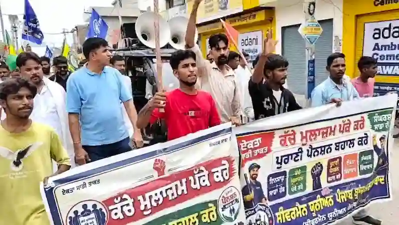 Punjab Bandh : ਪੰਜਾਬ ਬੰਦ ਦੇ ਸੱਦੇ 'ਤੇ ਬਾਜ਼ਾਰਾਂ 'ਚ ਛਾਇਆ ਸੁੰਨਾਪਨ, ਜਾਣੋ ਹਸਪਤਾਲ ਤੇ ਐਂਬੂਲੈਂਸ ਸੇਵਾਵਾਂ ਦਾ ਕੀ ਹੈ ਹਾਲ!