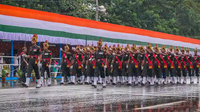 Indian Army : ਭਾਰਤੀ ਫੌਜ 'ਚ ਅਫ਼ਸਰ ਬਣਨ ਦਾ ਸੁਨਹਿਰੀ ਮੌਕਾ, NCC Special ਅਤੇ JAG Entry ਤਹਿਤ ਨਿਕਲੀਆਂ 80 ਅਸਾਮੀਆਂ, ਜਾਣੋ ਤਨਖ਼ਾਹ ਤੇ ਯੋਗਤਾ!